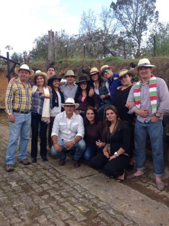 Todos son soldados voluntarios UribeCD via @alegrebengali